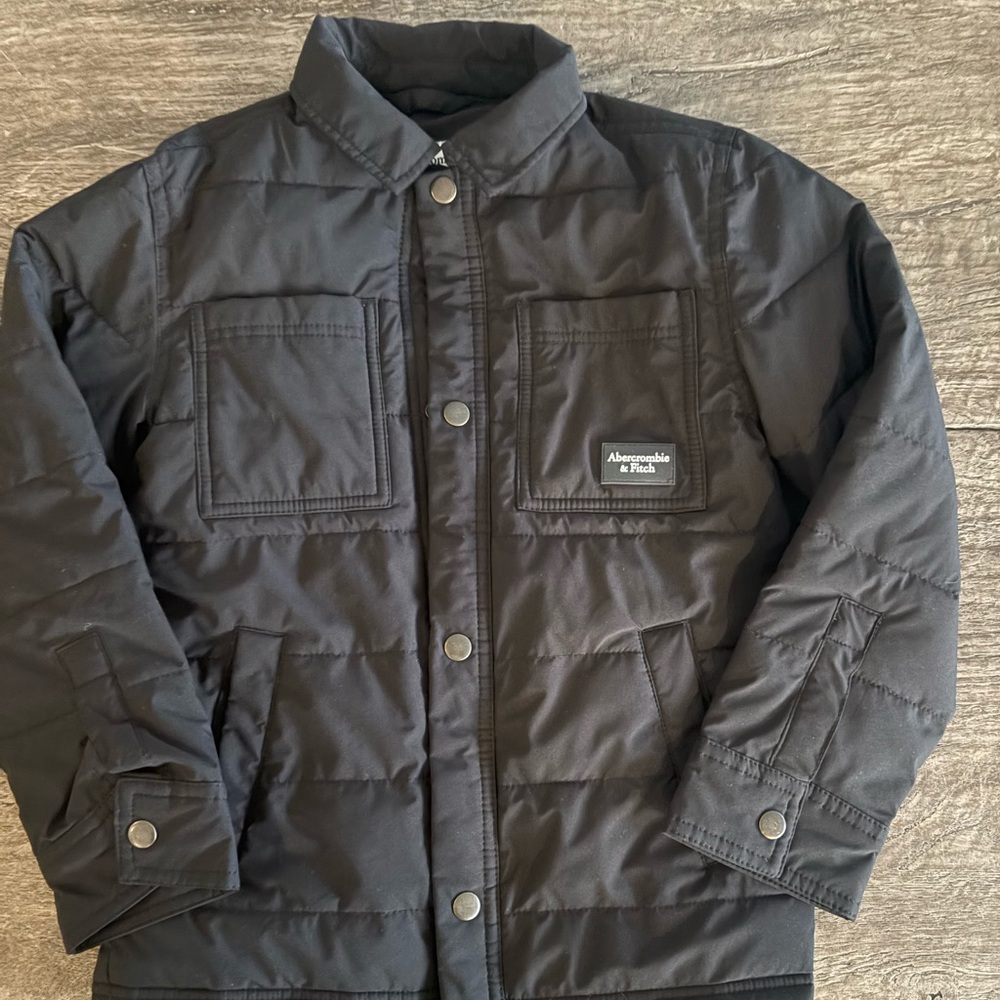 LIKE NEW!  Abercrombie kids (boy) size 7/8 black cozy puffer jacket.